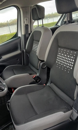 Citroen Berlingo cena 27600 przebieg: 279830, rok produkcji 2015 z Grudziądz małe 56